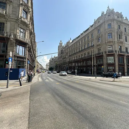 Bright Apartment In The Most Beautiful Street Of Budapest Vaci Street, Fashion Street Appartement