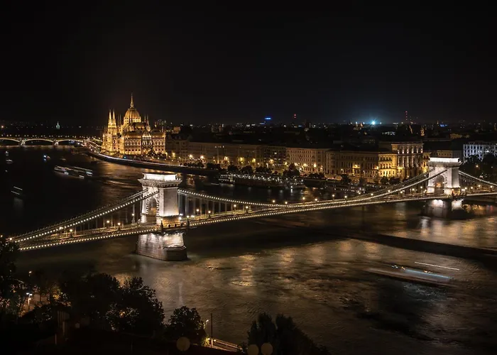 Daire Bright Apartment In The Most Beautiful Street Of Budapest Vaci Street, Fashion Street