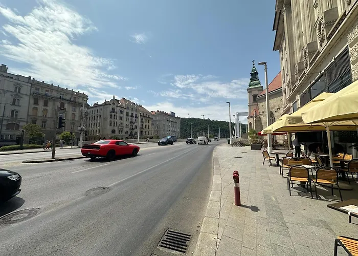 Daire Bright Apartment In The Most Beautiful Street Of Budapest Vaci Street, Fashion Street Budapeşte